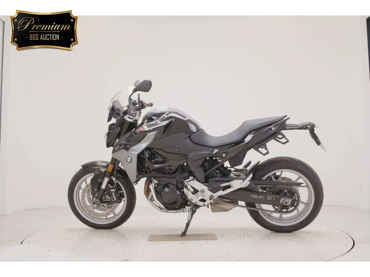 BMW F 900 R