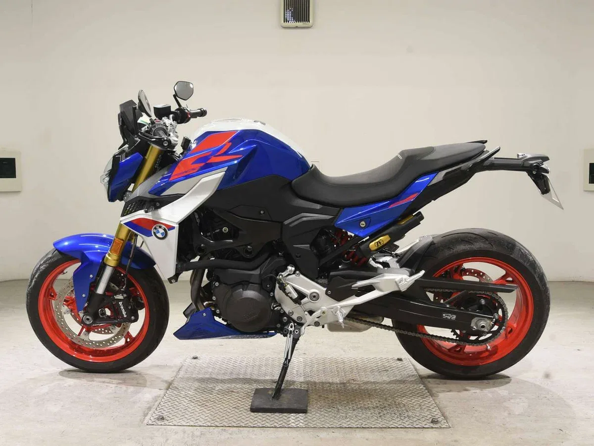 BMW F 900 R