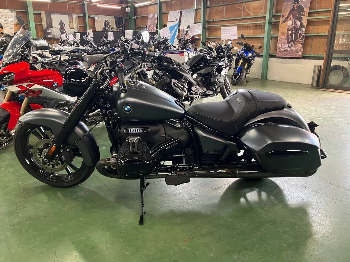 BMW R18