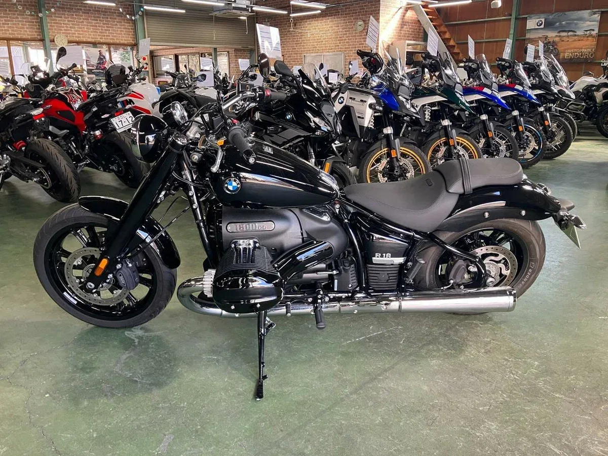 BMW R18