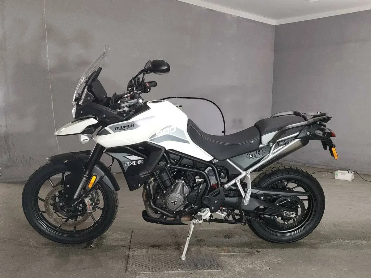 Triumph Tiger 900