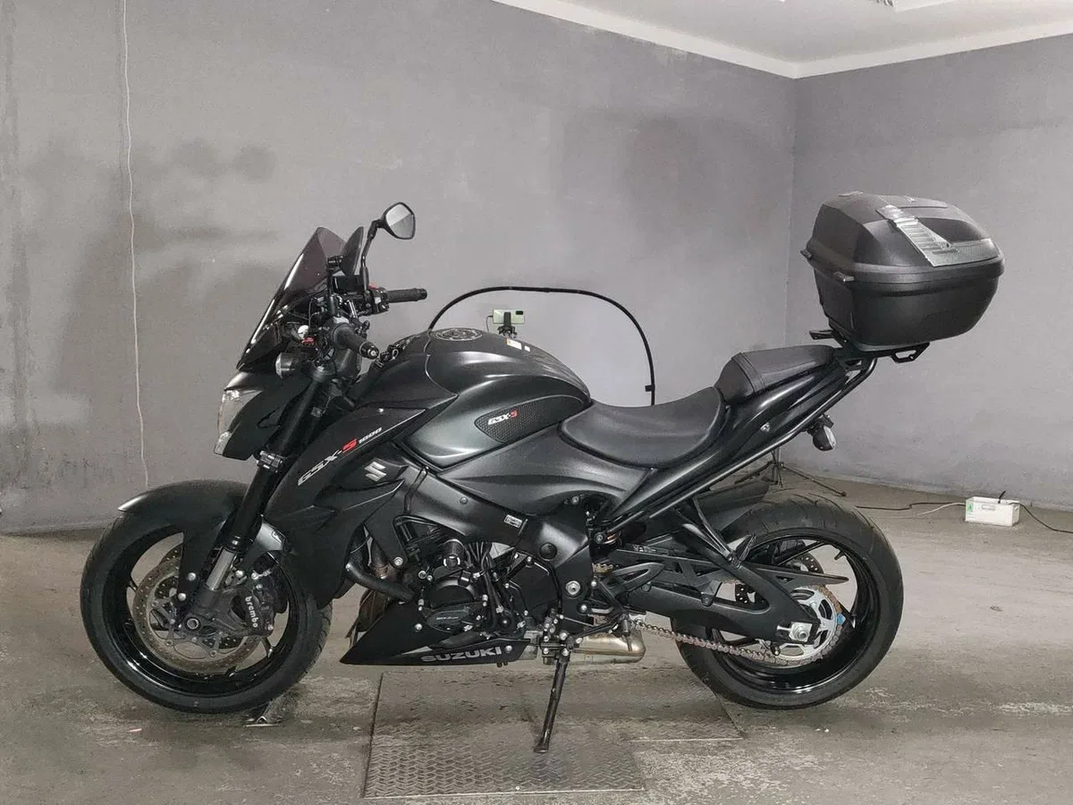 Suzuki GSX-S1000