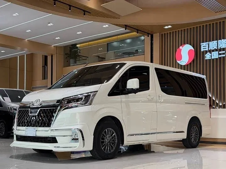 Toyota HiAce H300