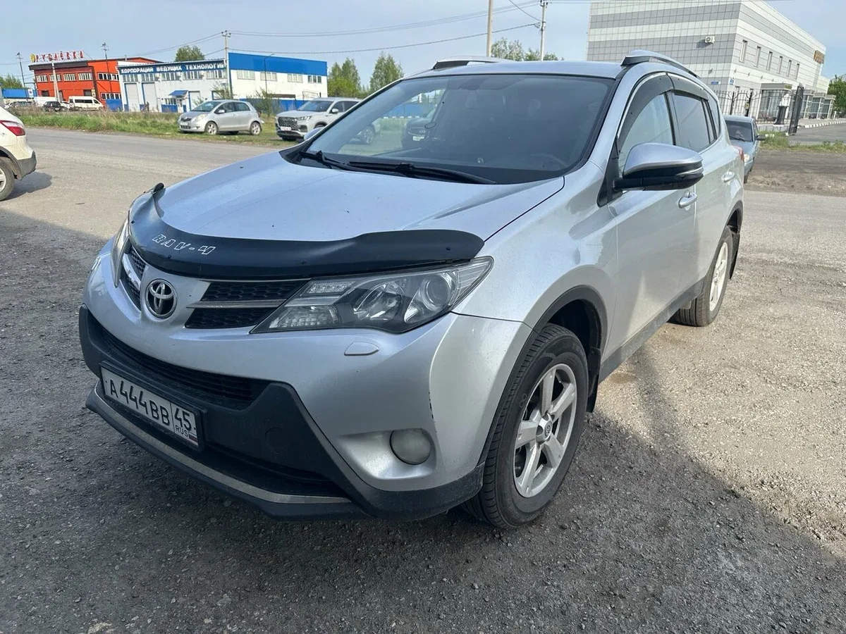 Toyota RAV4 IV (XA40)