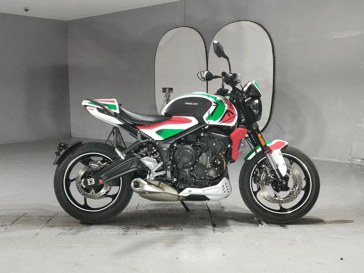 Triumph Trident 660