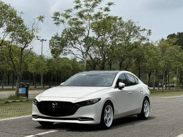 Mazda 3 IV (BP)