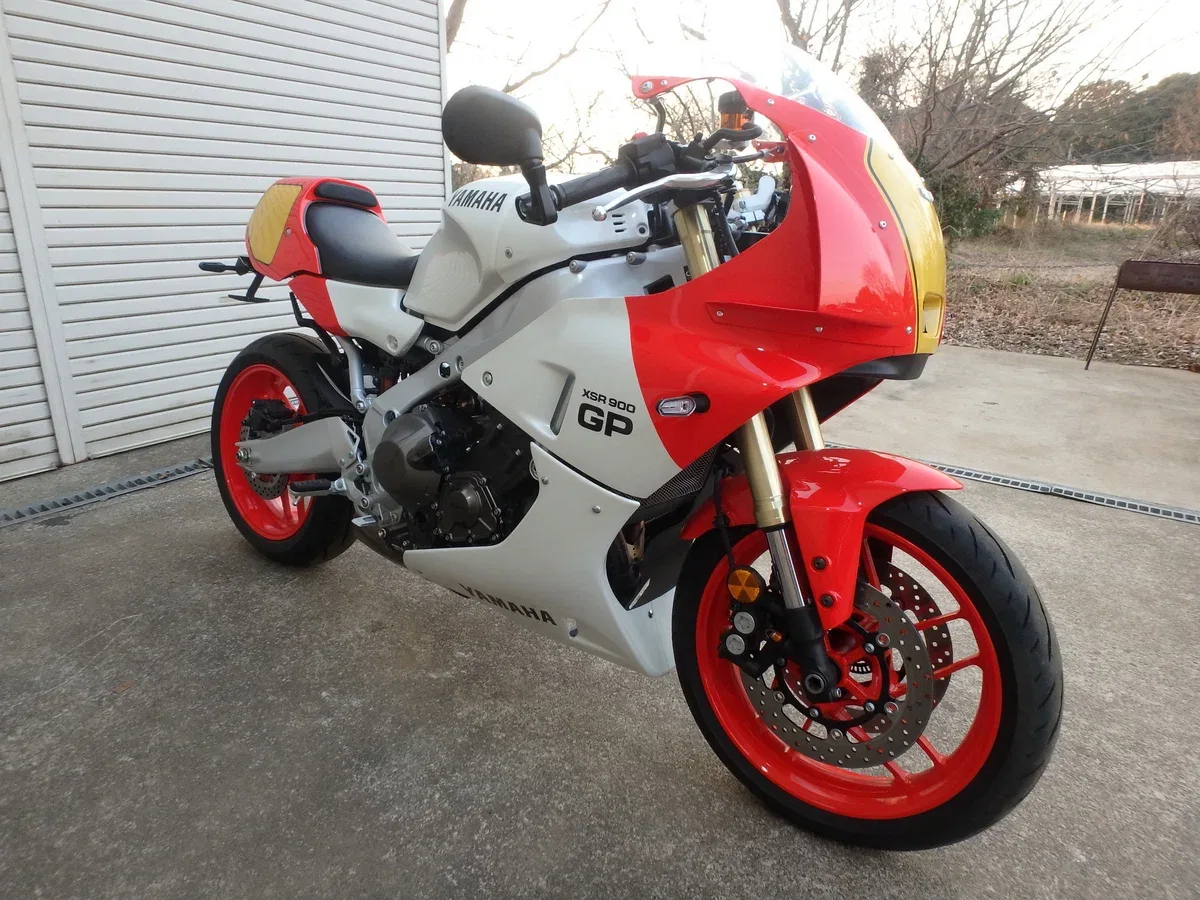 Yamaha XSR900