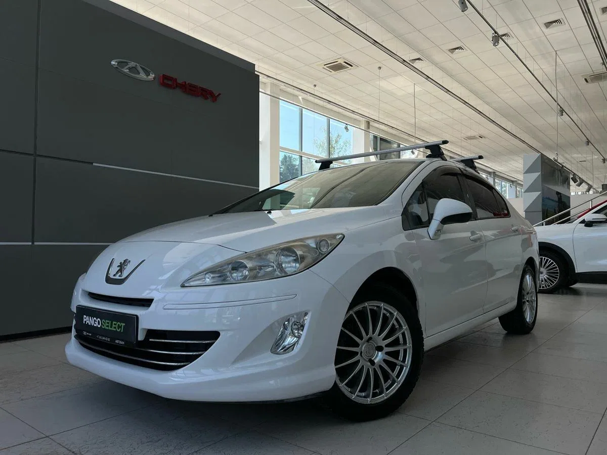 Peugeot 408 I