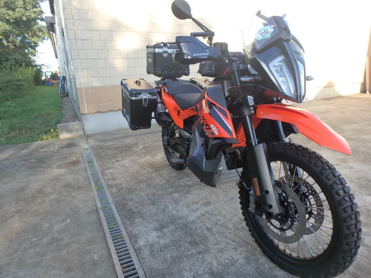 KTM AG 890 Adventure