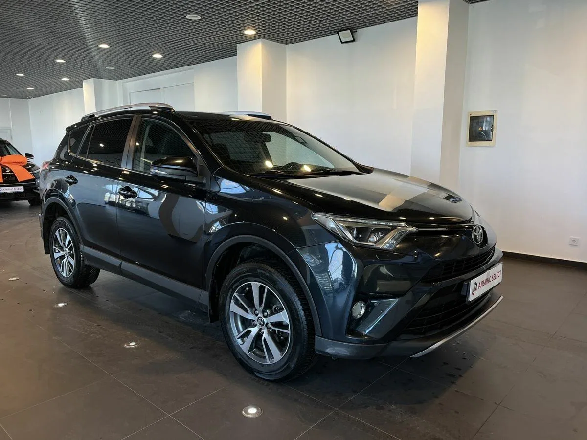 Toyota RAV4 IV (XA40) Рестайлинг