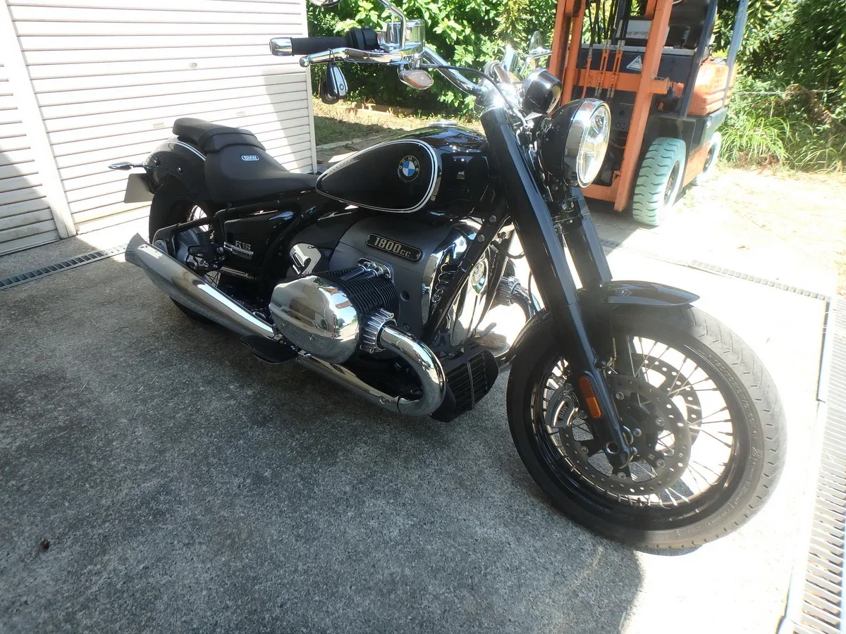 BMW R18