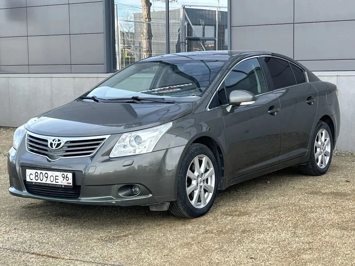 Toyota Avensis III