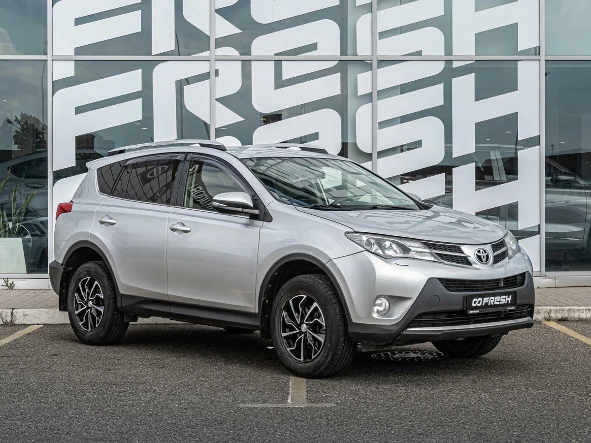 Toyota RAV4 IV (XA40)