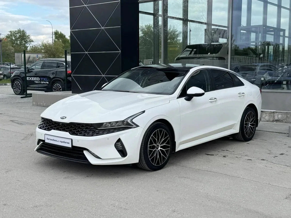 Kia K5 III