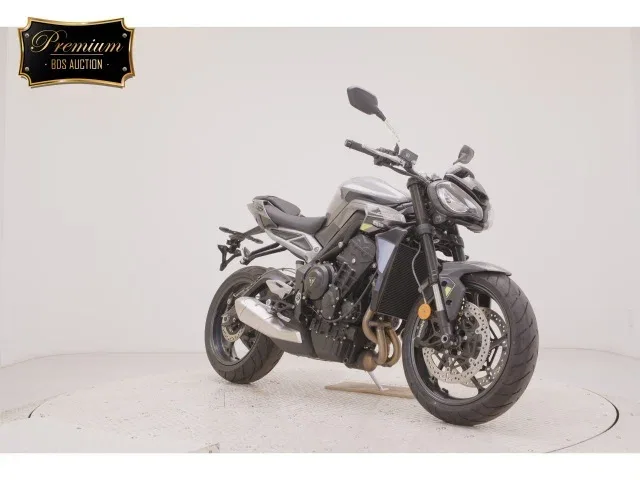 Triumph Street Triple
