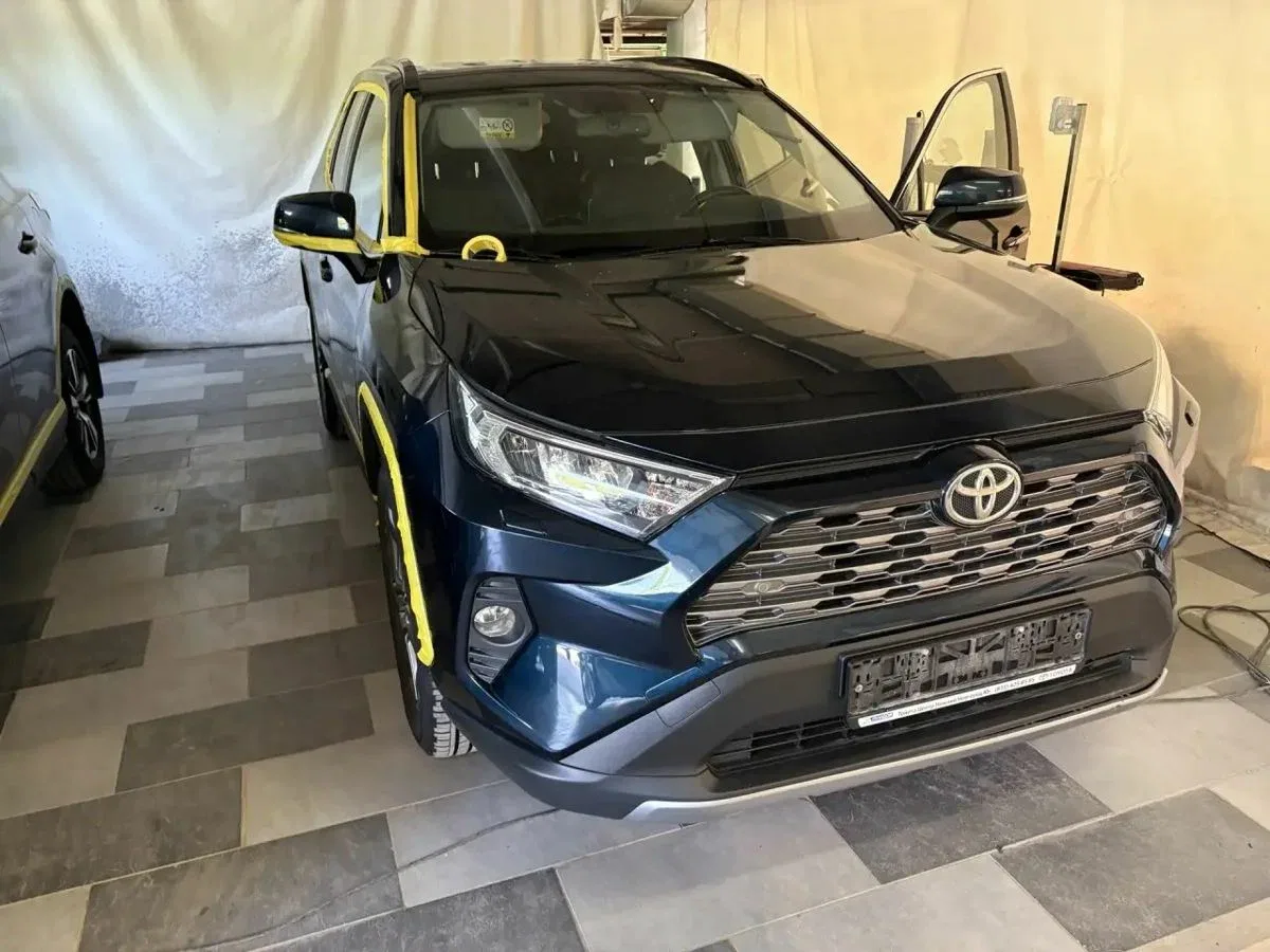 Toyota RAV4 V (XA50)