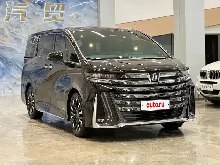 Toyota Vellfire III