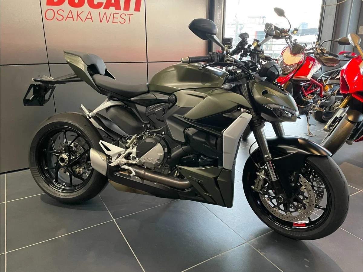 Ducati Streetfighter V2