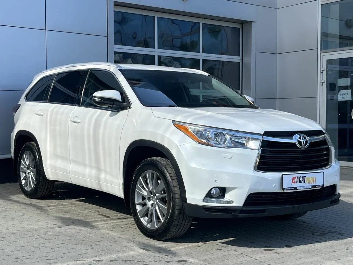 Toyota Highlander III (U50)