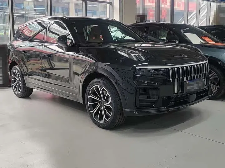 Lynk & Co 09