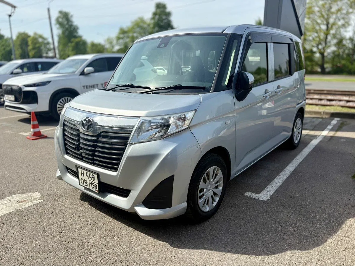 Toyota Roomy I