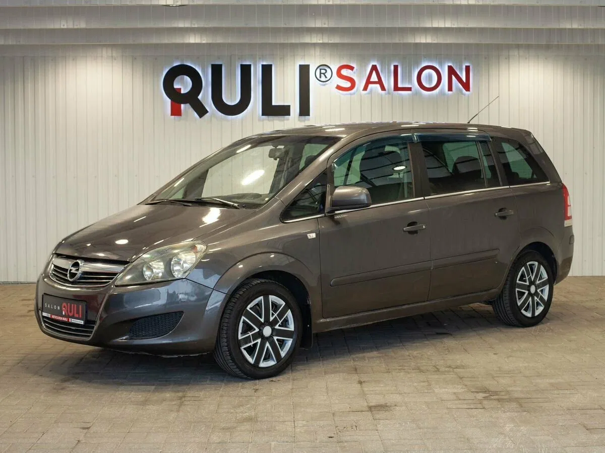 Opel Zafira B Рестайлинг