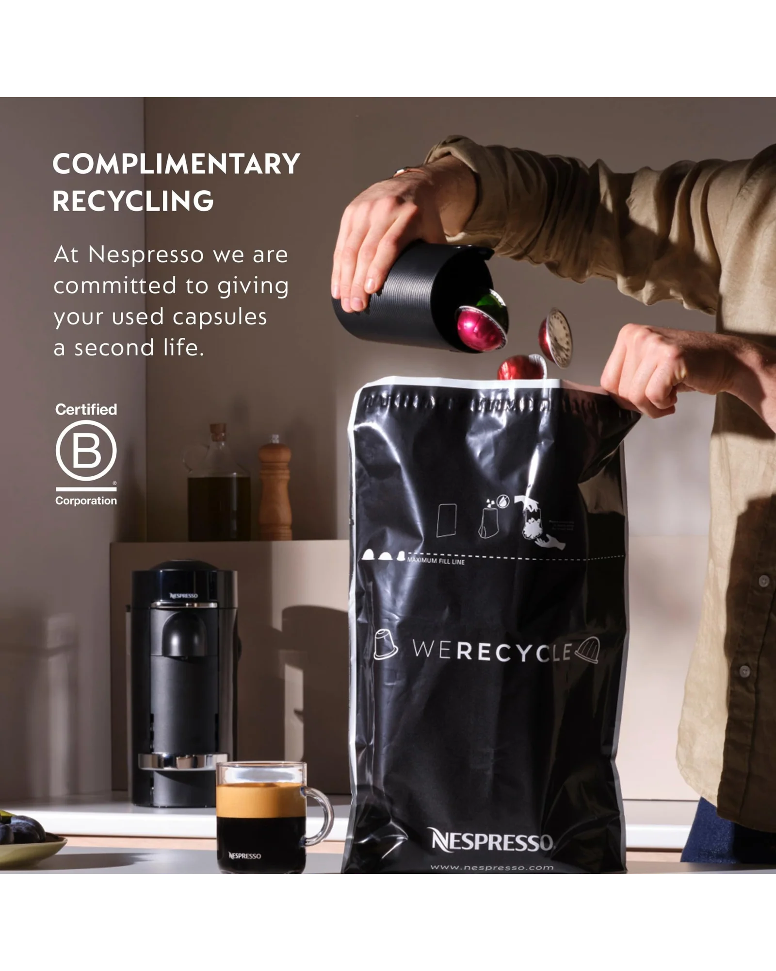 Кофемашина Nespresso Vertuo Pop+ Чёрно-зелёный Black Green — 6
