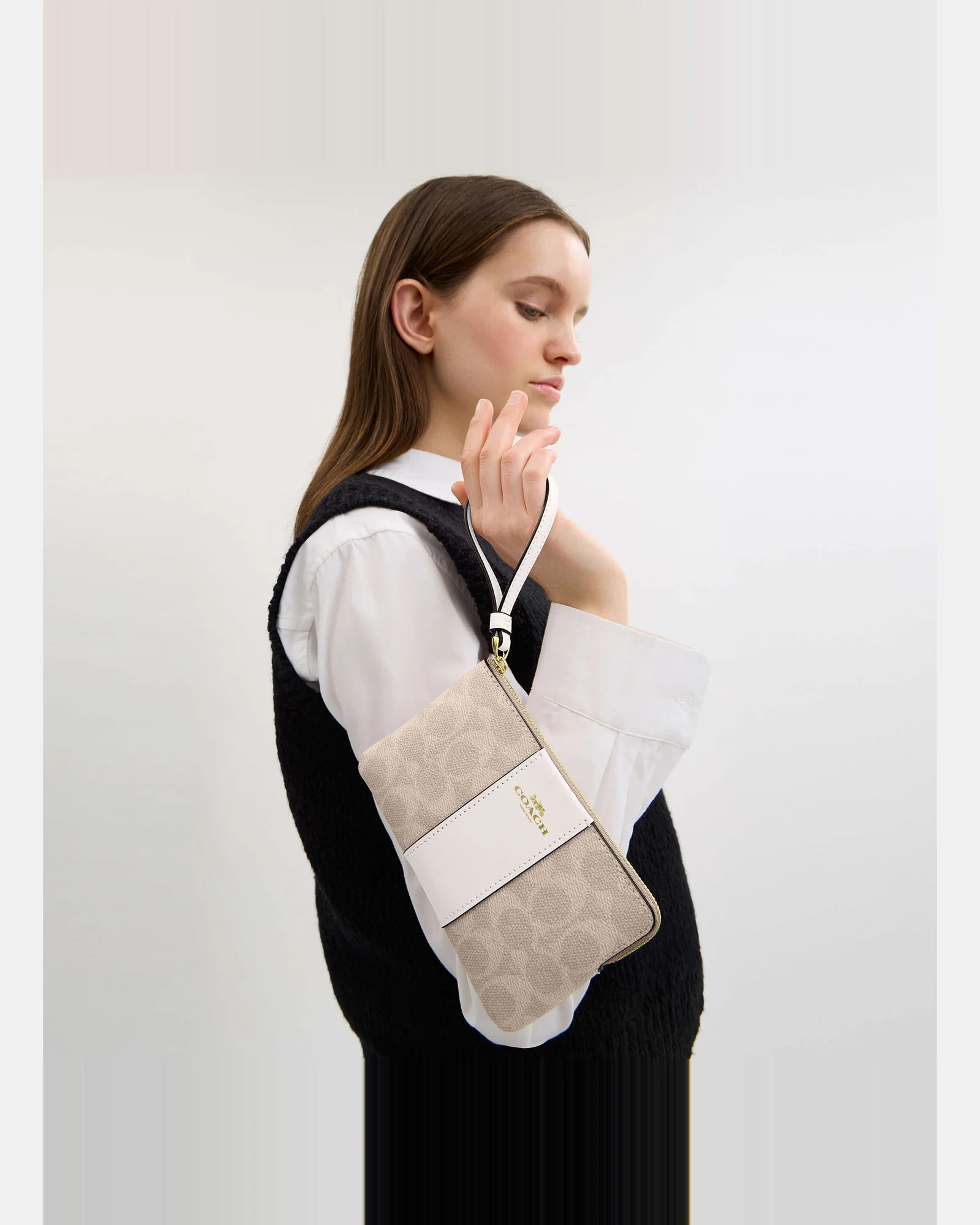 Клатч-кошелёк Coach Corner Zip Wristlet Signature Canvas — 12