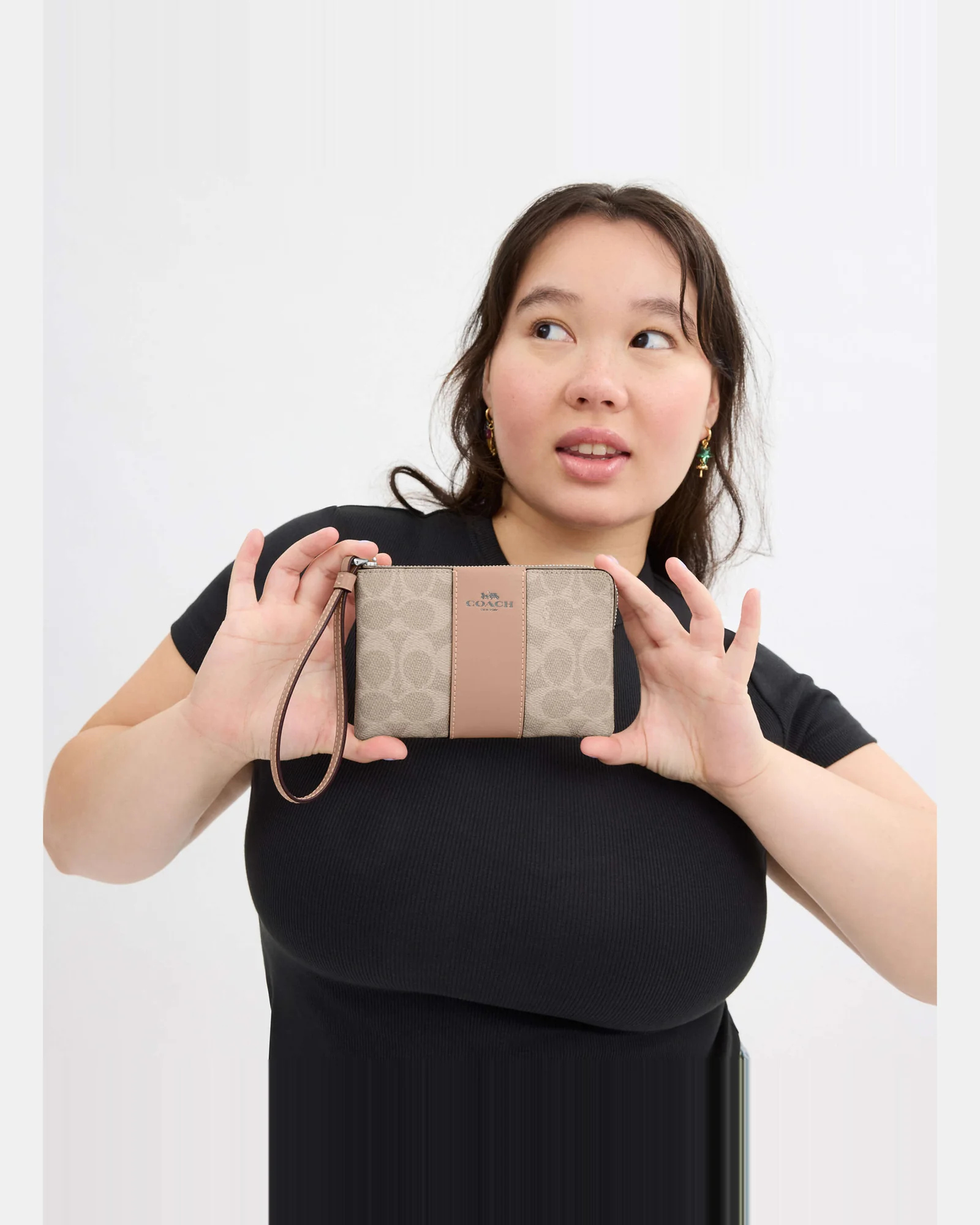 Клатч-кошелёк Coach Corner Zip Wristlet Signature Canvas — 10