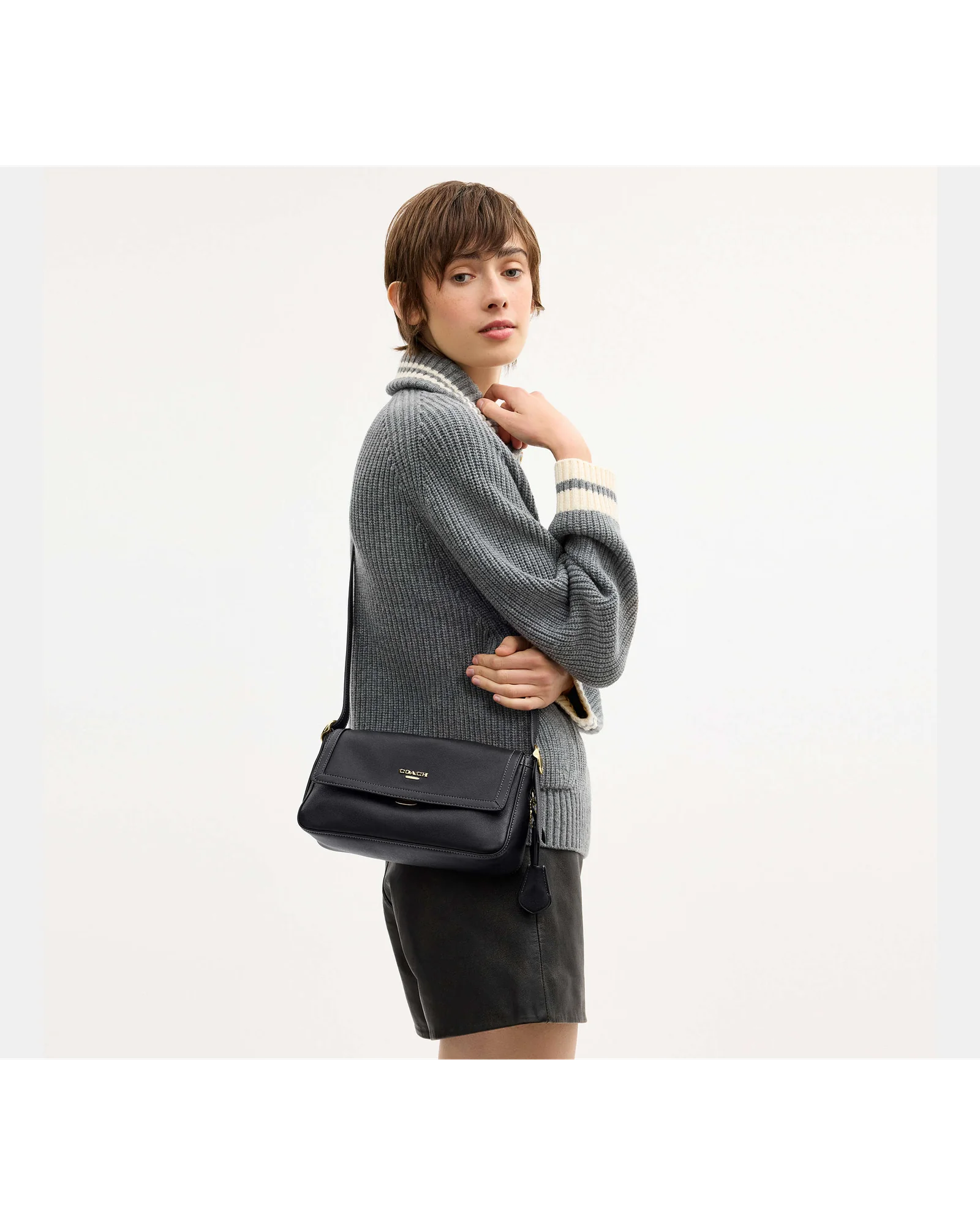 Сумка Coach Etta на плечо с клапаном — 18