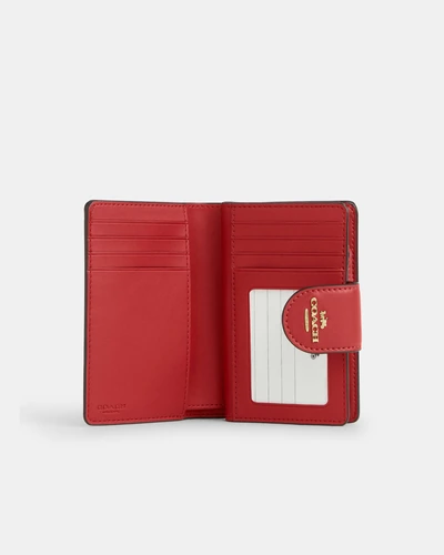 Средний кошелёк Coach на кнопке с фирменным принтом