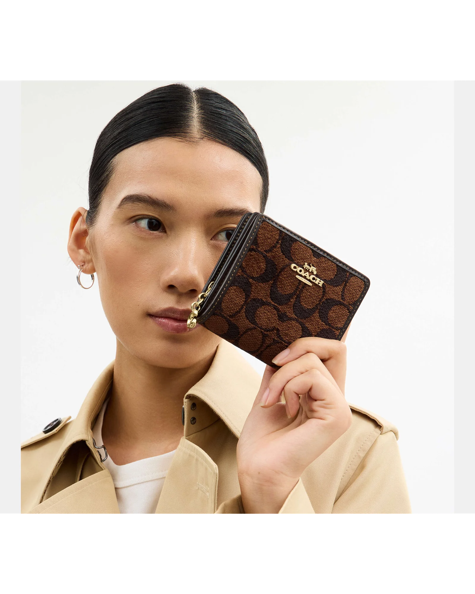 Кошелёк на кнопке Coach с фирменным узором — 9