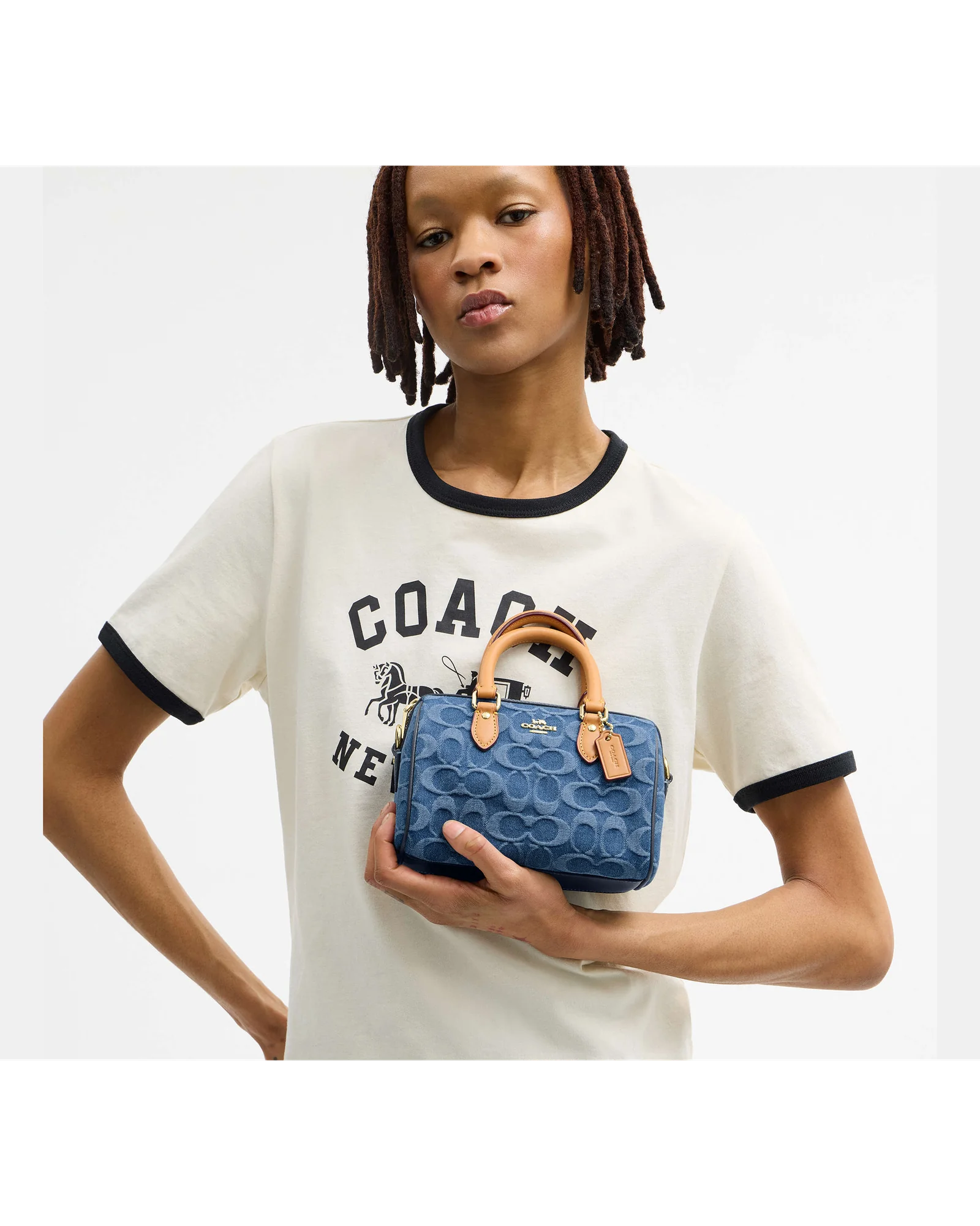 Мини-сумка кросс-боди Coach Rowan из джинсовой ткани Signature — 17
