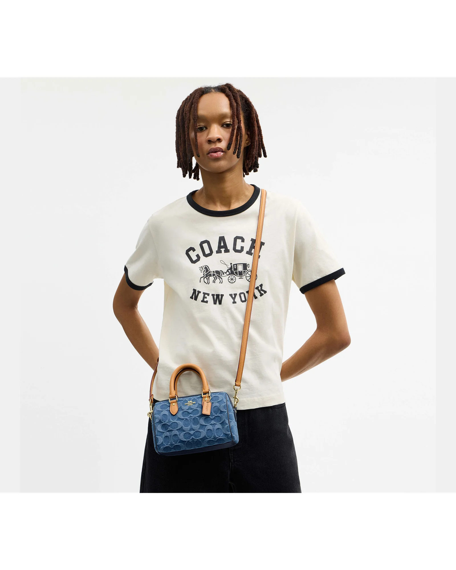 Мини-сумка кросс-боди Coach Rowan из джинсовой ткани Signature — 8