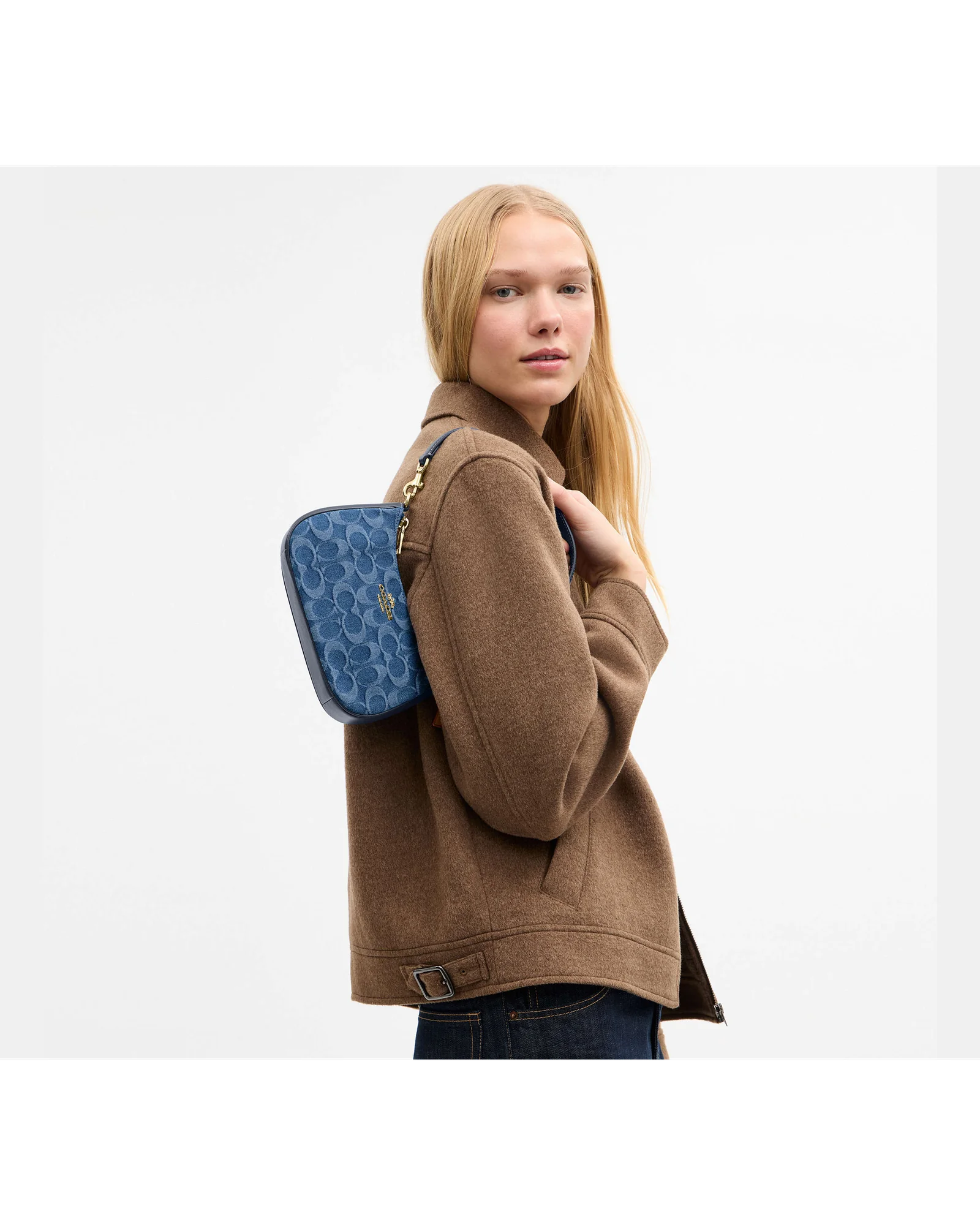 Мини-сумка кросс-боди Coach Teri из джинсовой ткани Signature — 19