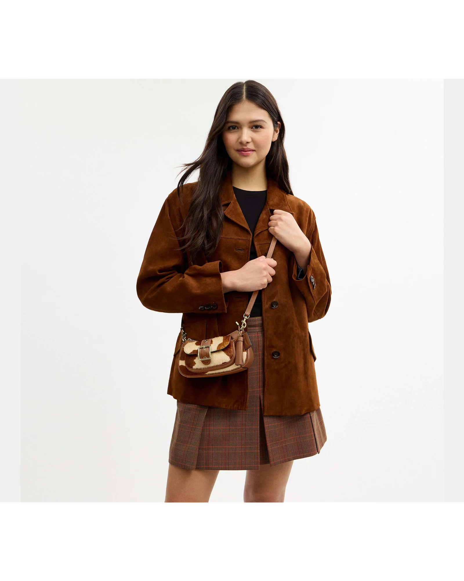 Сумка на плечо Coach Ashton Mini с коровьим принтом — 15