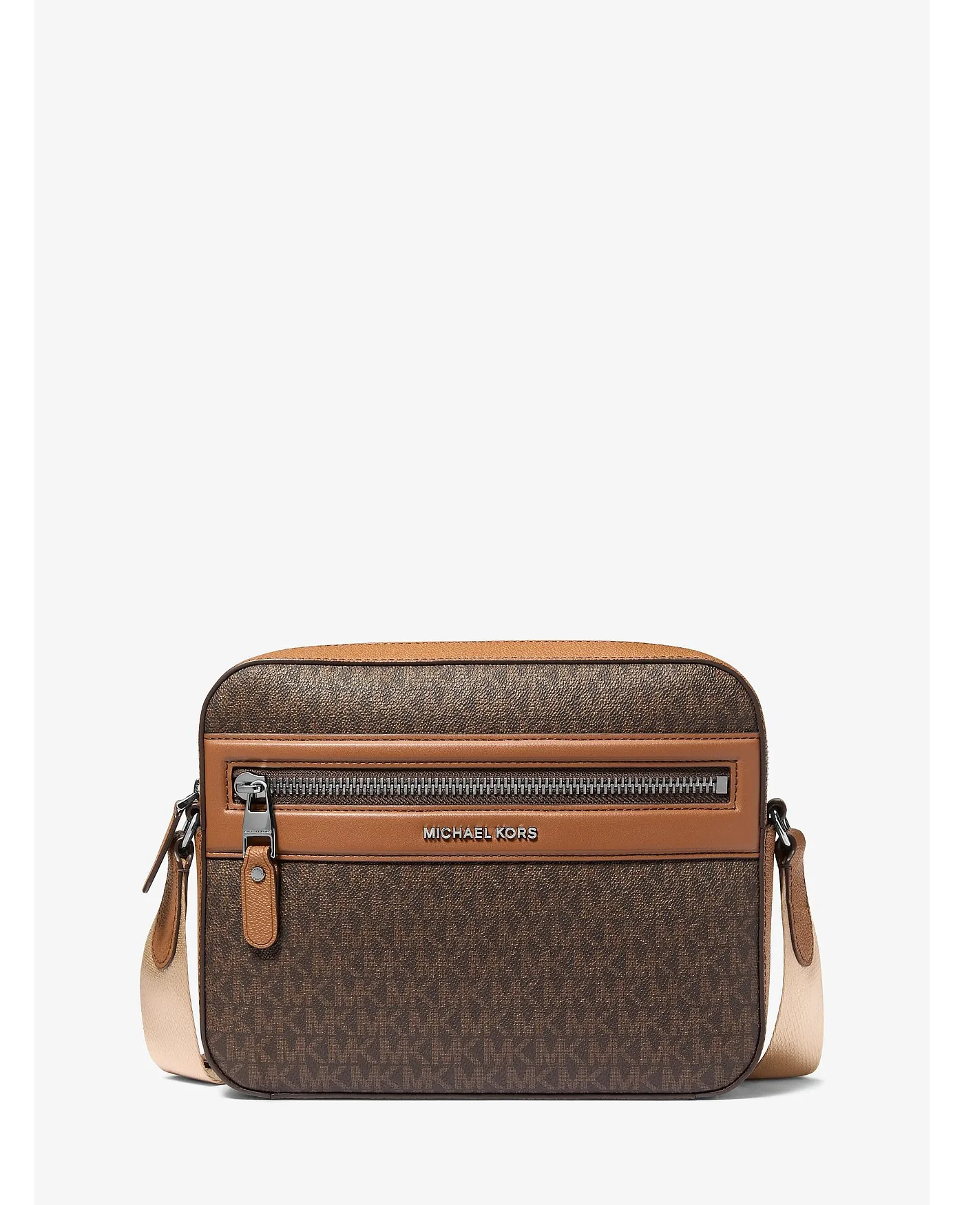 Коричневая сумка Michael Kors Jet Set с сигнатурным паттерном и кожаной отделкой, вид спереди.