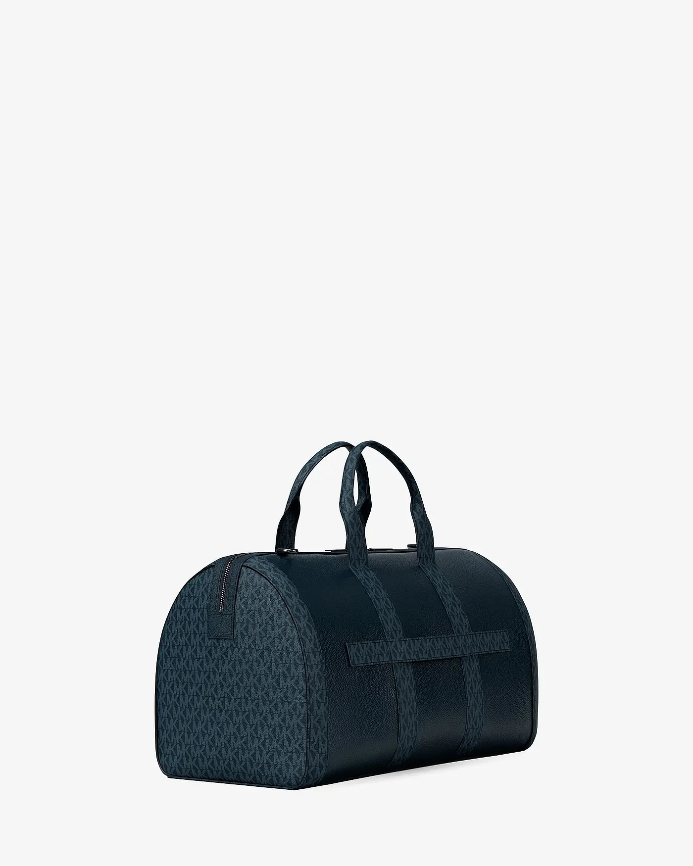 Дорожная сумка Michael Kors Cooper в профиль, демонстрирует структурированную форму и пропорции.