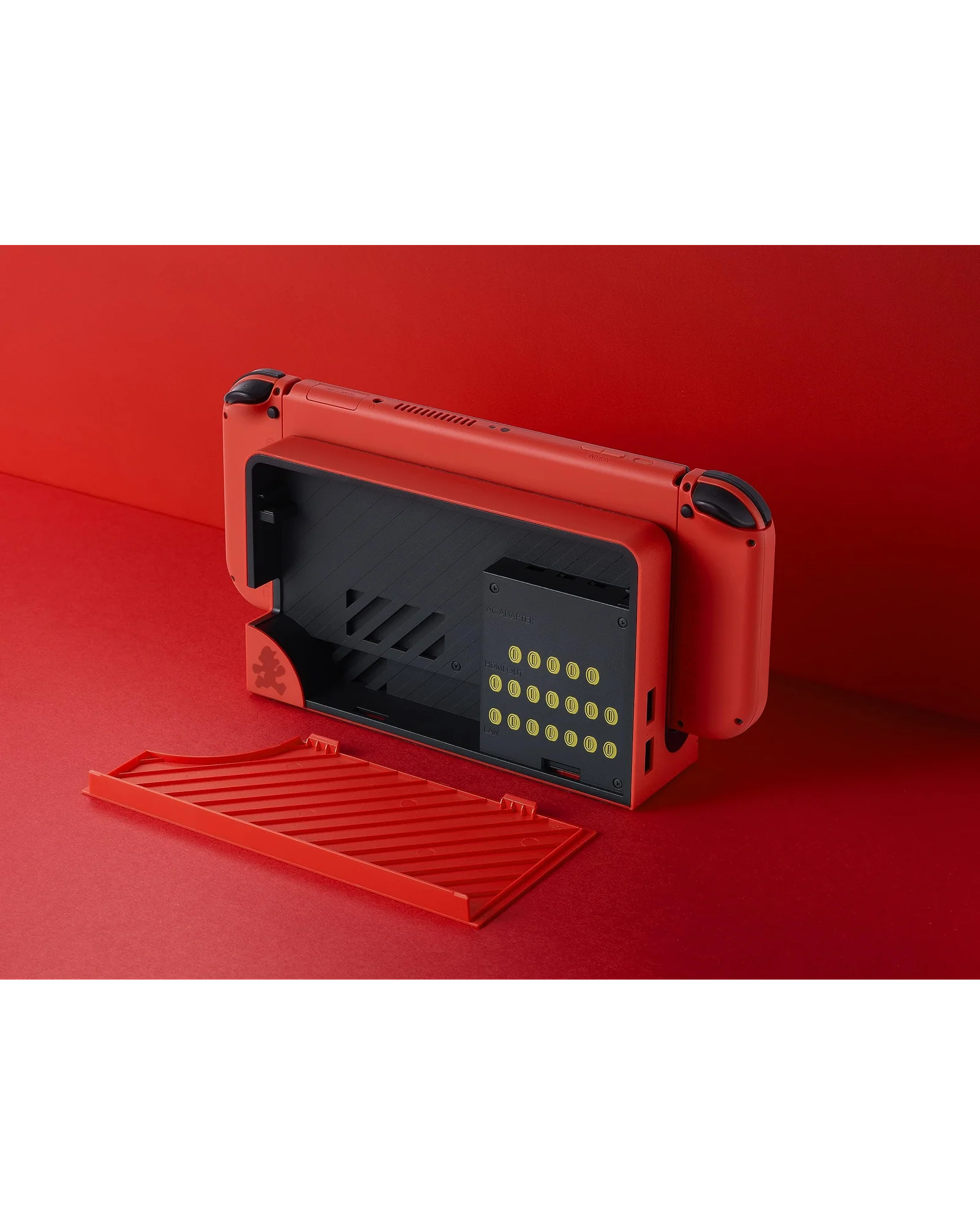Nintendo Switch OLED — Mario Red Edition — 3