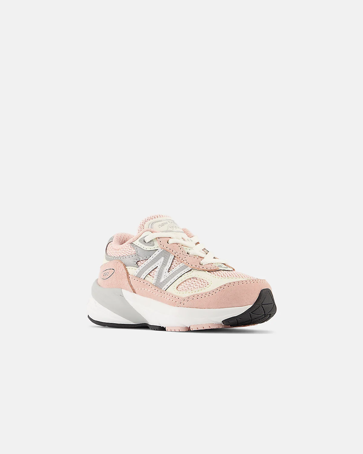 Кроссовки New Balance FuelCell 990v6, вид сбоку.