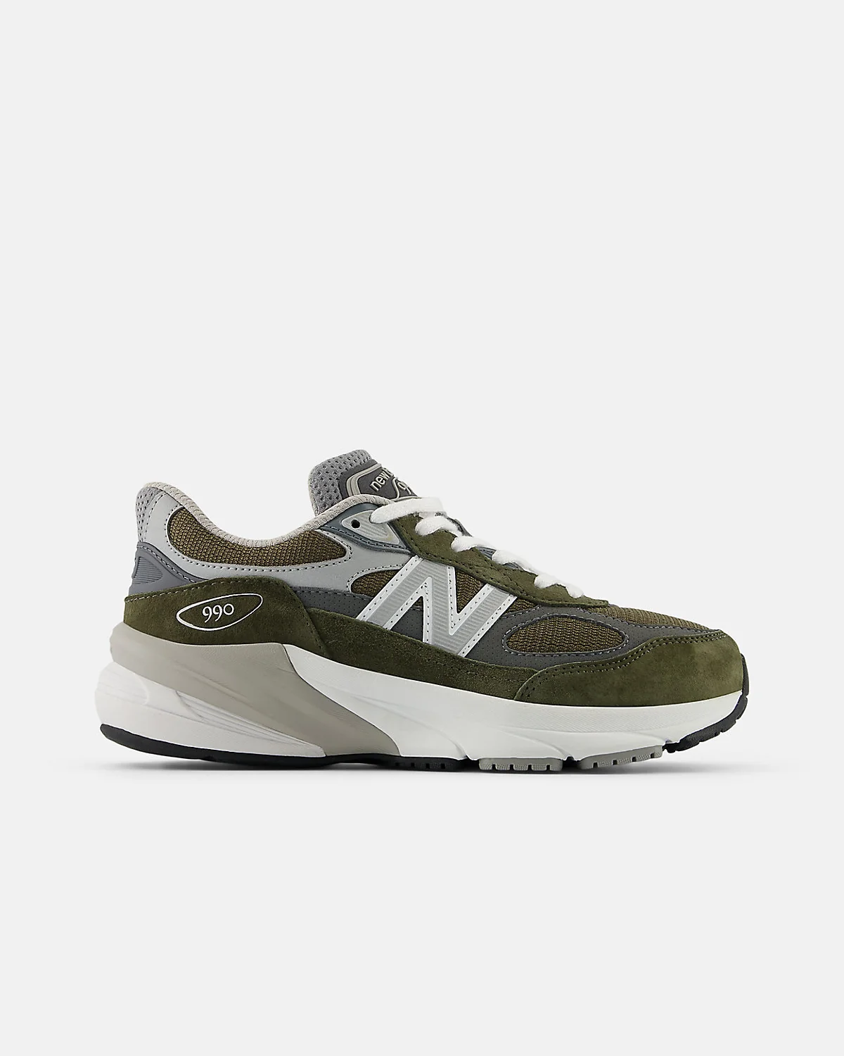 Зелено-серые детские кроссовки New Balance 990v6, боковой профиль.