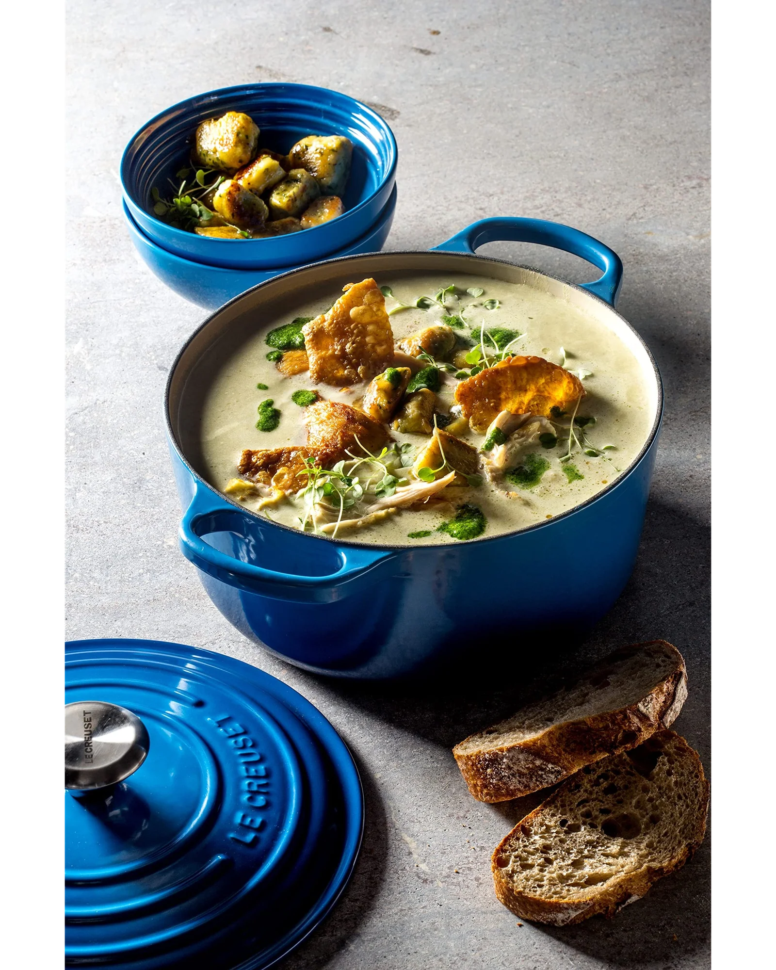 Чугунная кокотница Le Creuset Signature 5.5 qt Синий Marseille — 5