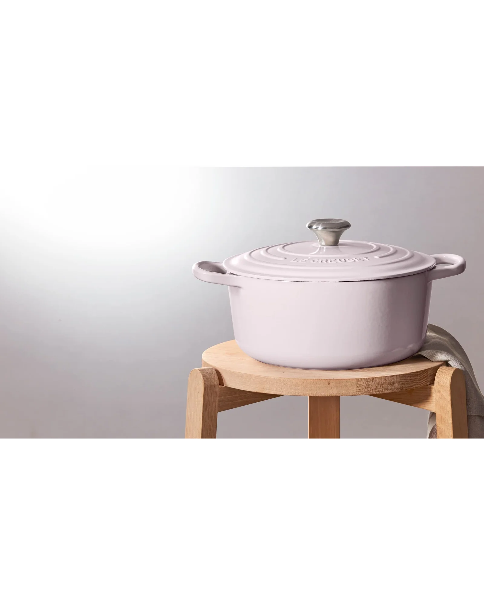 Чугунная кокотница Le Creuset Signature 5.5 qt Сиреневый Shallot — 5