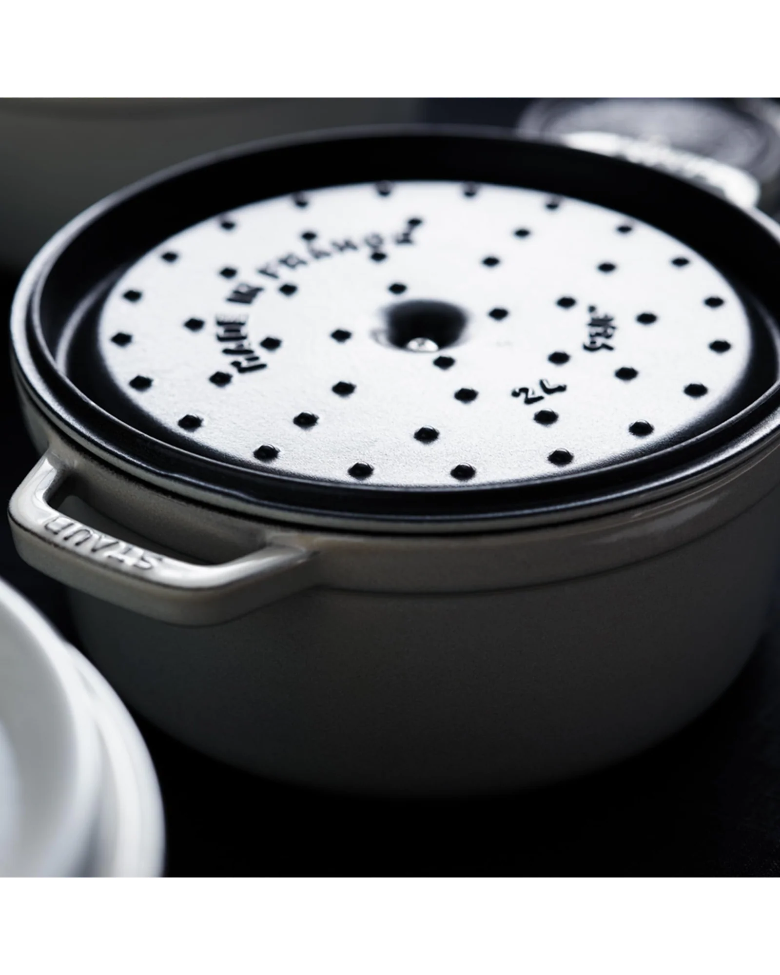 Кастрюля Staub Cocotte 4 qt Кремовый White Truffle — 4