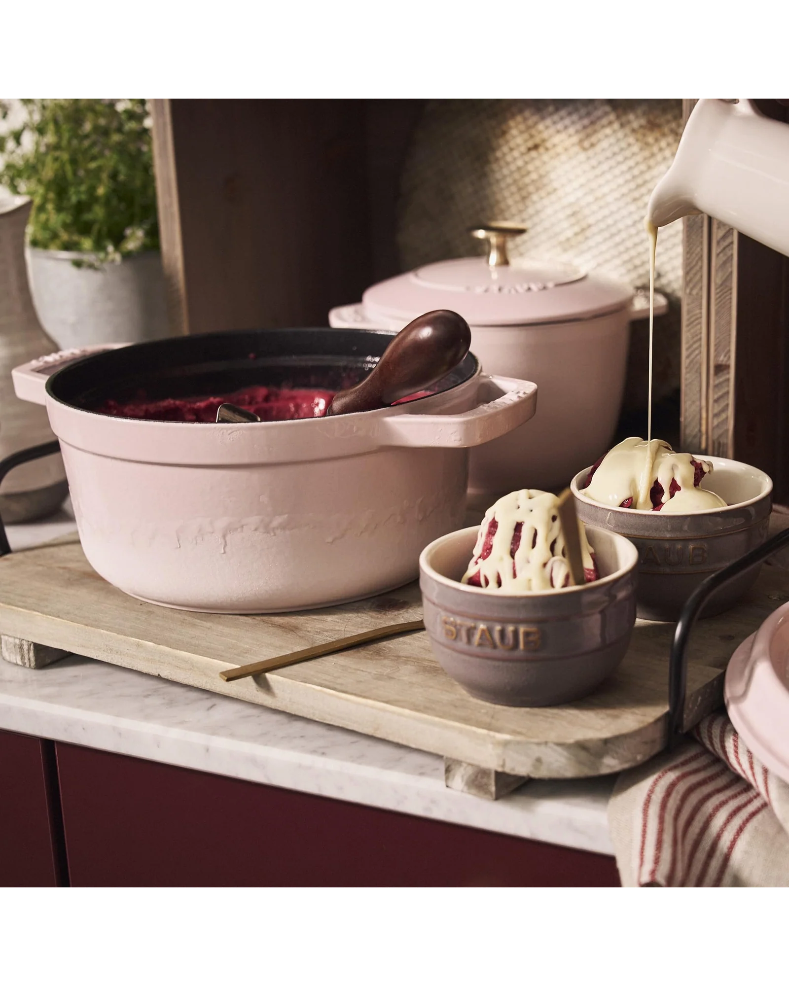 Кастрюля Staub Cocotte 4 qt Розовый Peony — 3