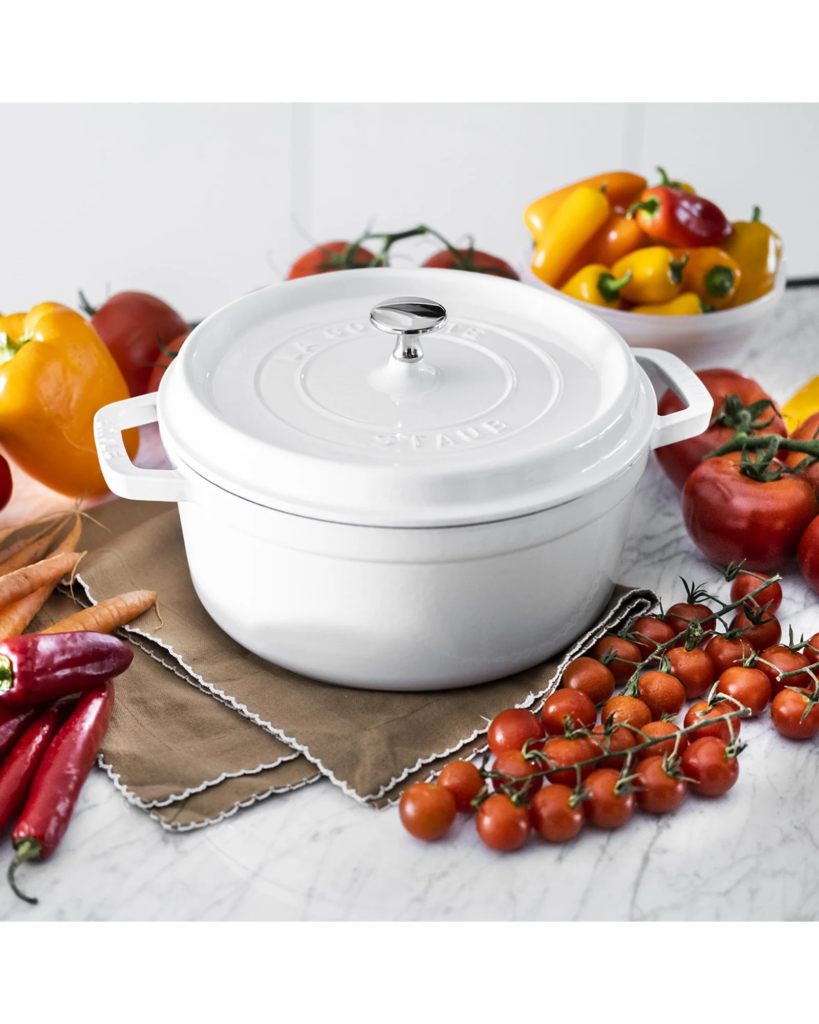 Кастрюля Staub Cocotte 4 qt Белый — 5