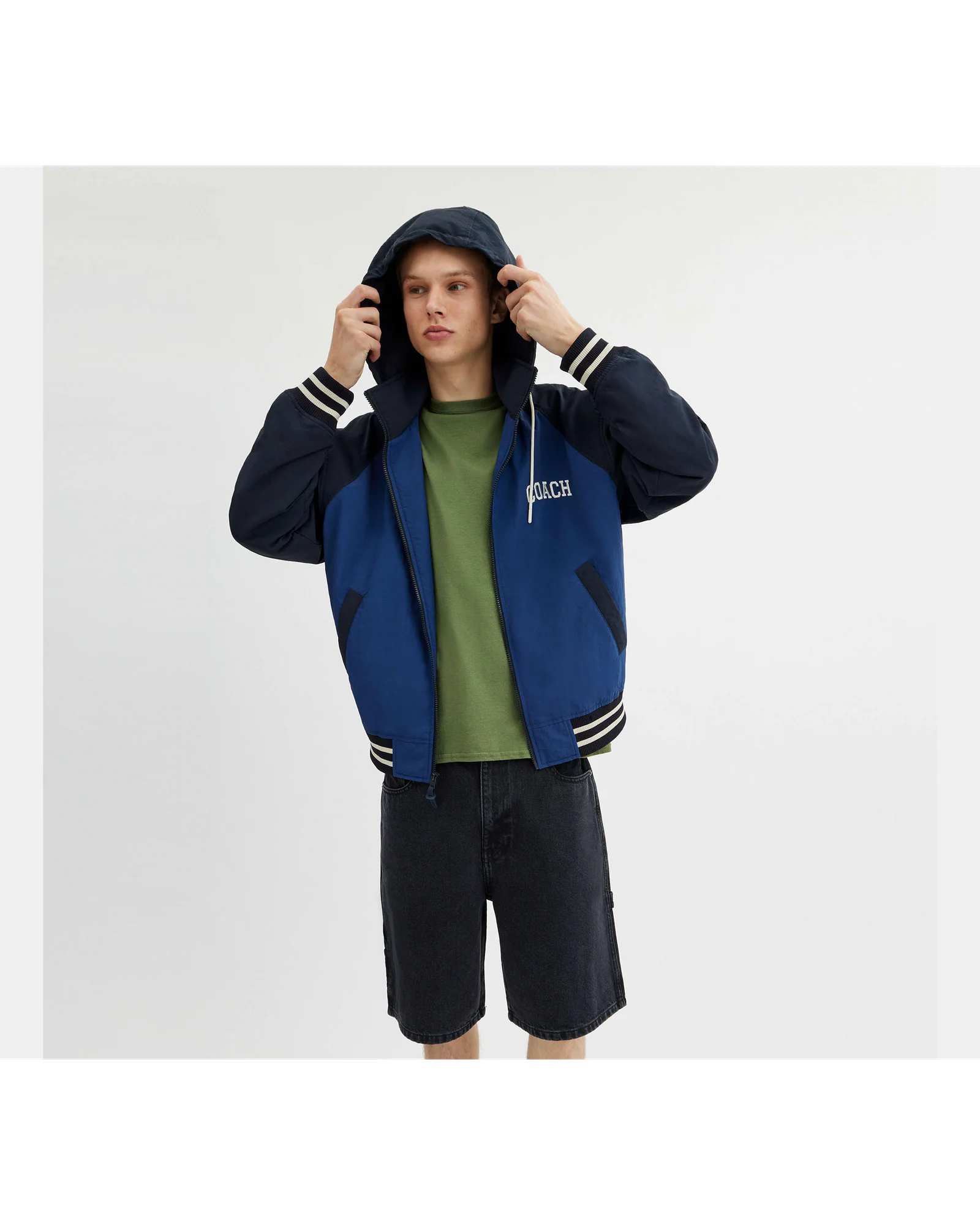 Стадионная куртка Coach из переработанного полиамида — 8