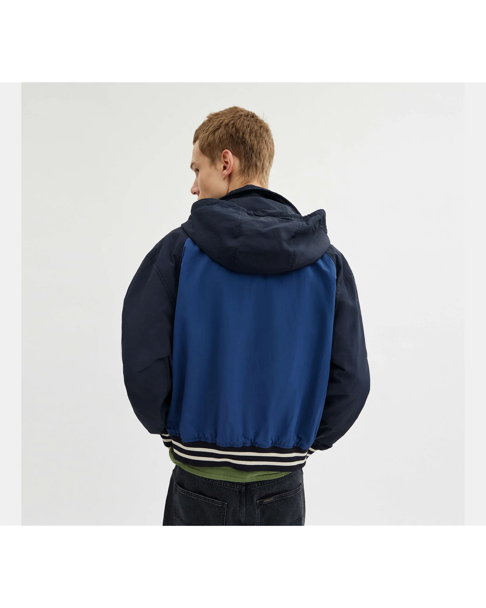 Стадионная куртка Coach из переработанного полиамида — 9