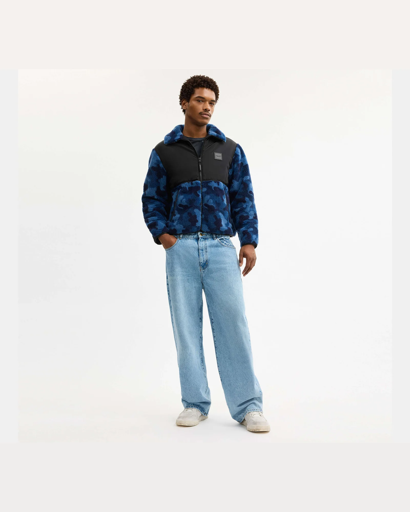 Флисовая куртка с камуфляжным принтом — 12