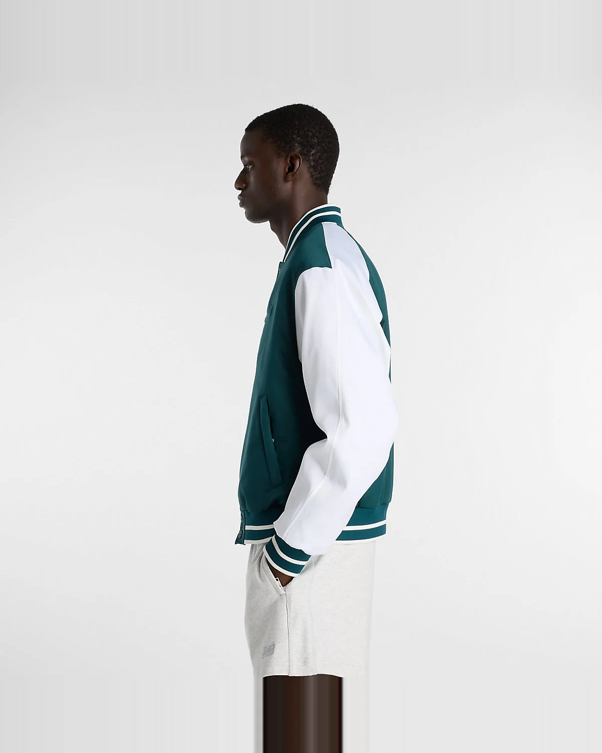 Куртка-бомбер New Balance Athletics Varsity — 4